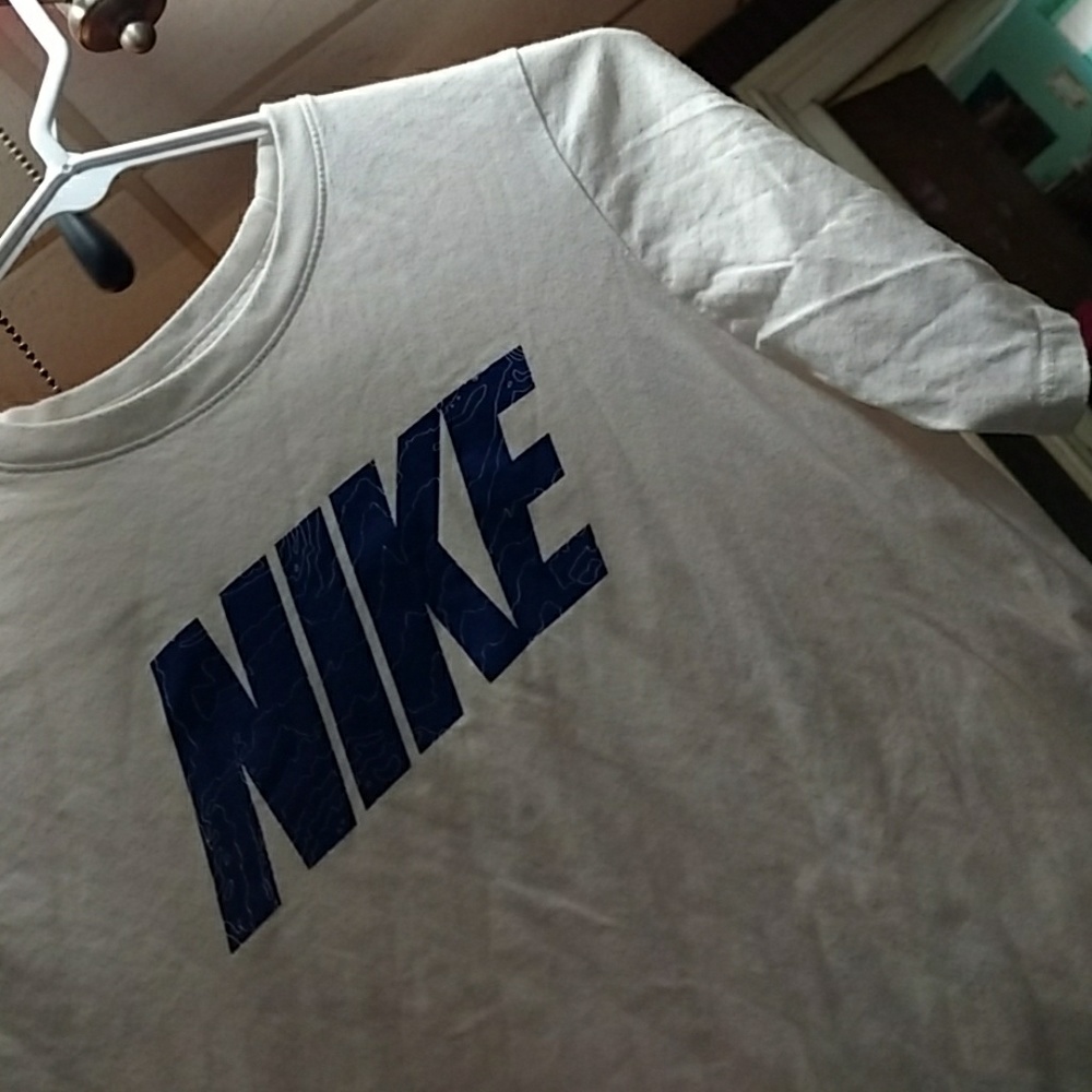 Nike tee shirt